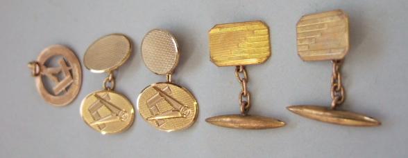 Appraisal: A pair of ct gold oval cufflinks the fronts engraved