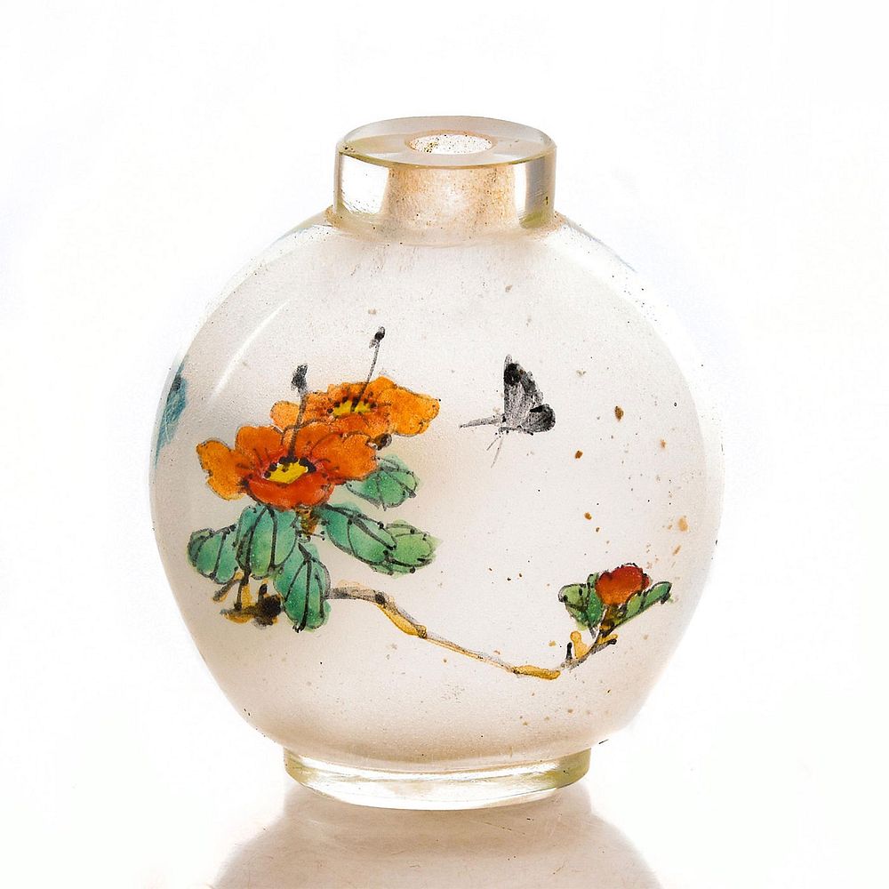 Appraisal: RARE GLASS INSIDE DECORATION SNUFF BOTTLE Delicate design of garden