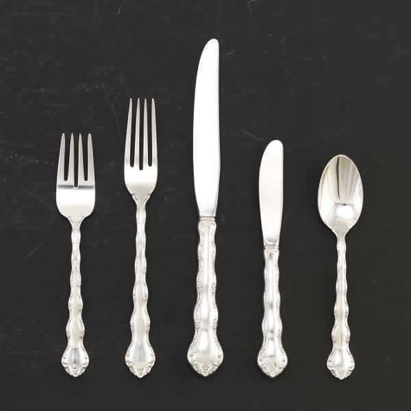 Appraisal: REED BARTON FLATWARE SET TARA PATTERN Totaling pieces including twelve