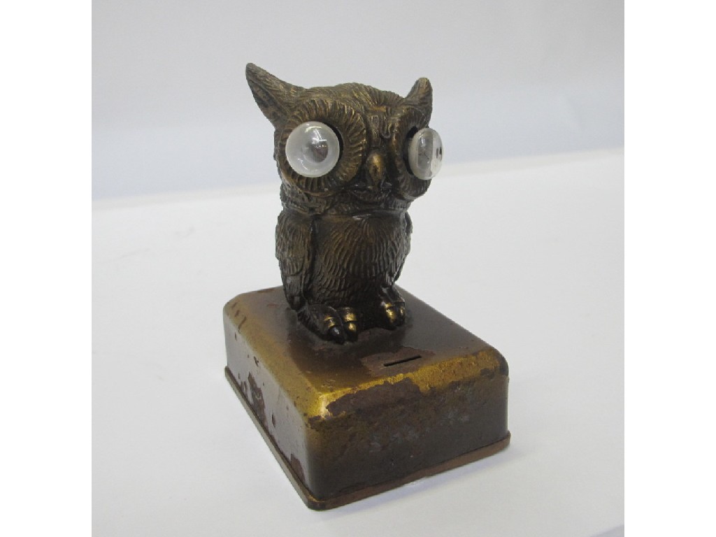 Appraisal: A Novelty bronzed owl bedside lamp circa