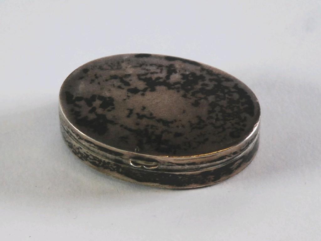 Appraisal: GEORGE V OVAL SILVER PILL BOX AND HINGED COVER plain