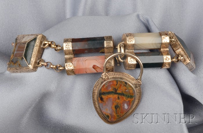 Appraisal: Victorian Scottish Agate Bracelet of agate barrel and square links