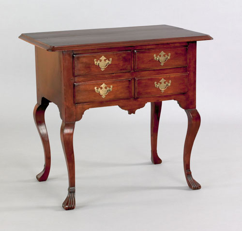 Appraisal: Delaware Valley Queen Anne walnut dressing table ca the rectangular