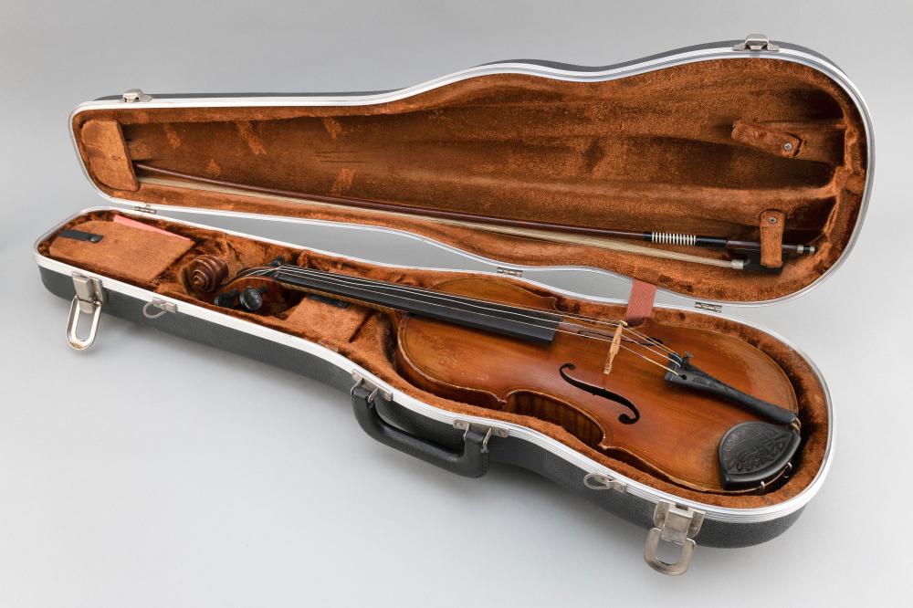 Appraisal: GEMUNDER ART VIOLIN NEW YORK CIRCA VIOLIN LENGTH BOW LENGTH