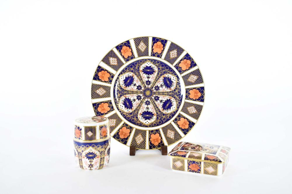 Appraisal: THREE DERBY IMARI DECORATED CABINET ITEMS th Century Marked Comprising