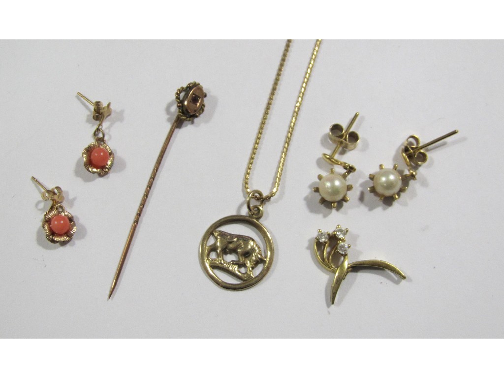 Appraisal: Lot of ct gold items to include pendant on chain