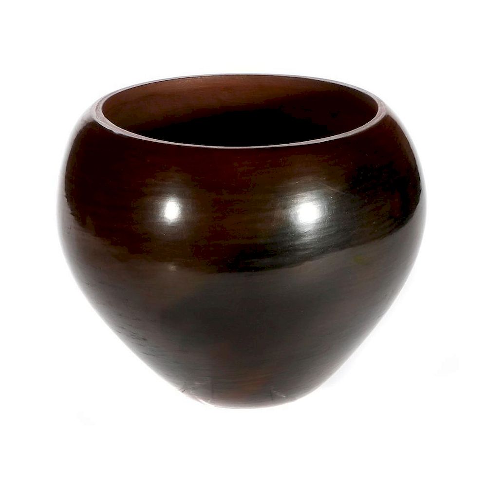 Appraisal: Jemez bowl Jemez bowl dark brown black polished -no Design