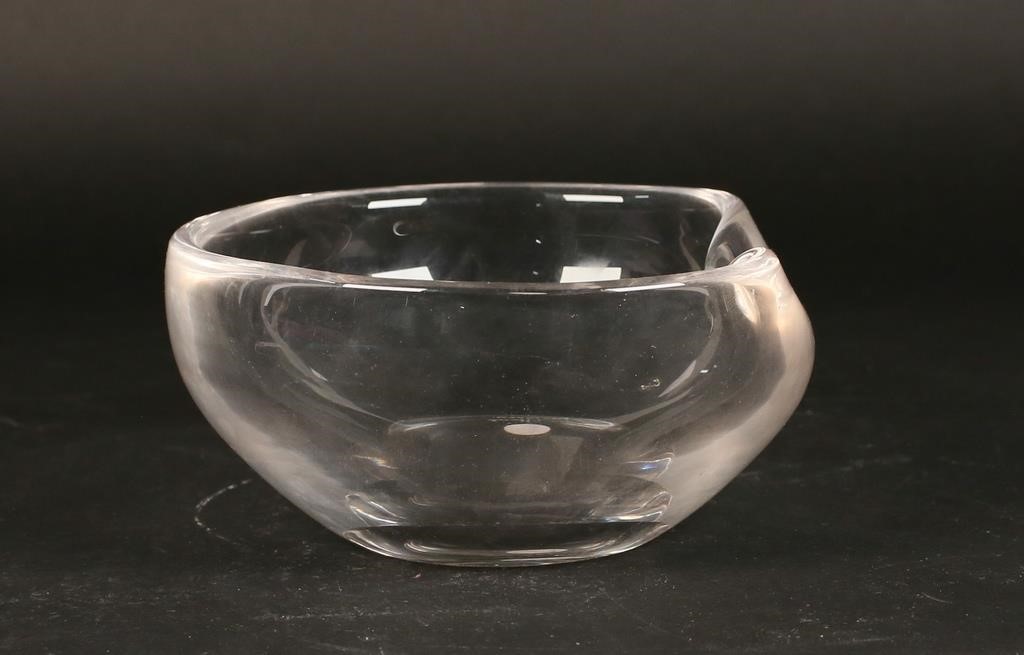 Appraisal: Elsa Peretti Italian - for Tiffany Co art glass bowl