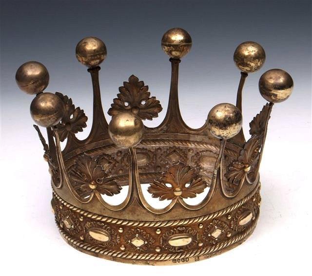 Appraisal: A GEORGE III SILVER GILT CROWN with leaf and ball