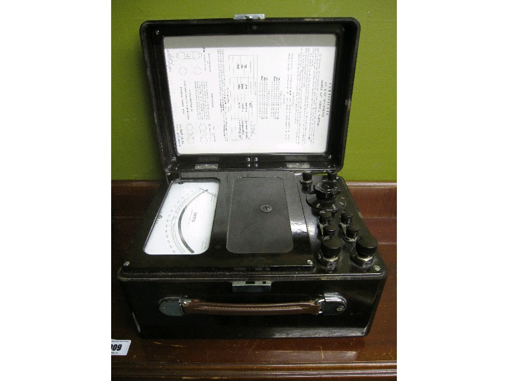 Appraisal: Electrical instrument in bakelite case