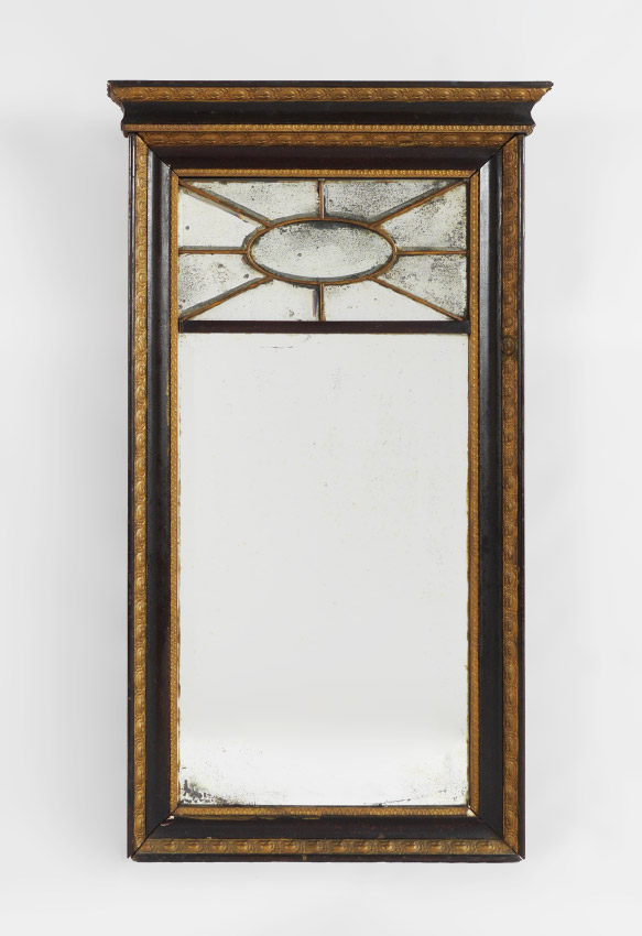 Appraisal: TH CENTURY CARVED GILT WOOD MIRROR Mahogany frame with carved