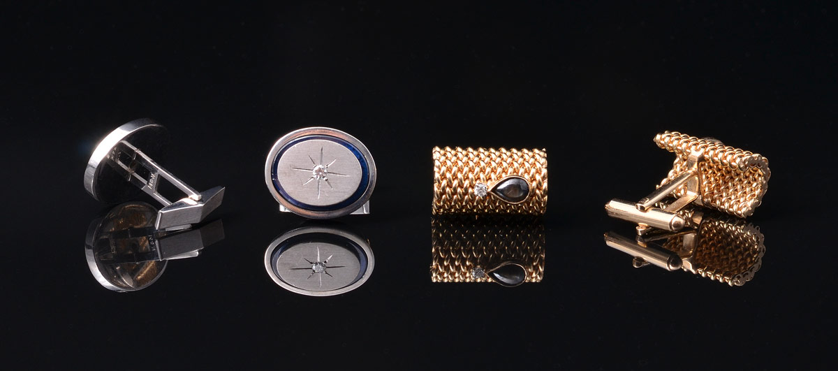 Appraisal: SETS OF K GOLD CUFFLINKS Yellow gold with black star