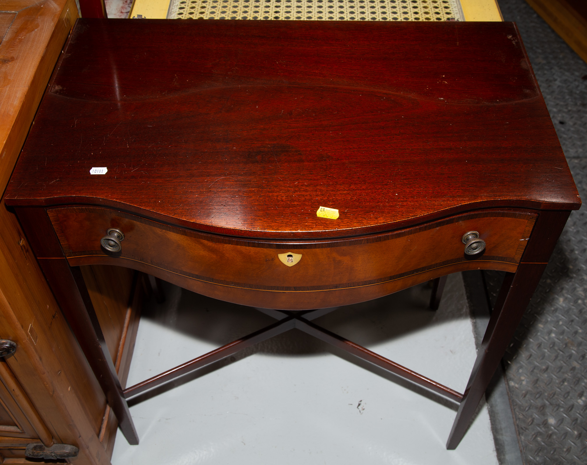 Appraisal: BEACON HILL COLLECTION MAHOGANY DRESSING TABLE Second quarter th century