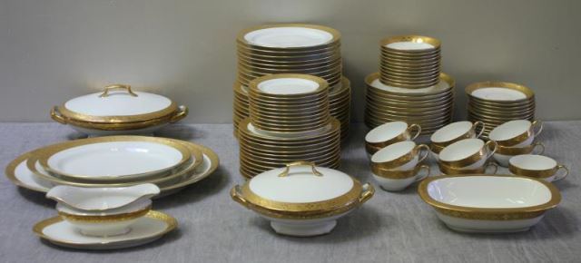 Appraisal: Piece Limoges Gilt Trimmed Dinner Service Includes x dinner plates