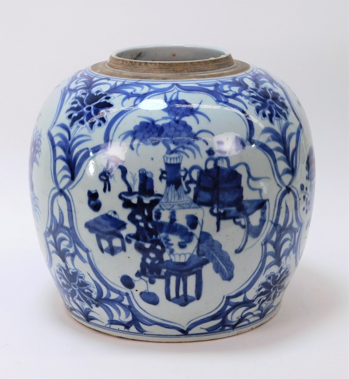 Appraisal: LARGE CHINESE BLUE AND WHITE PORCELAIN GINGER JAR China th