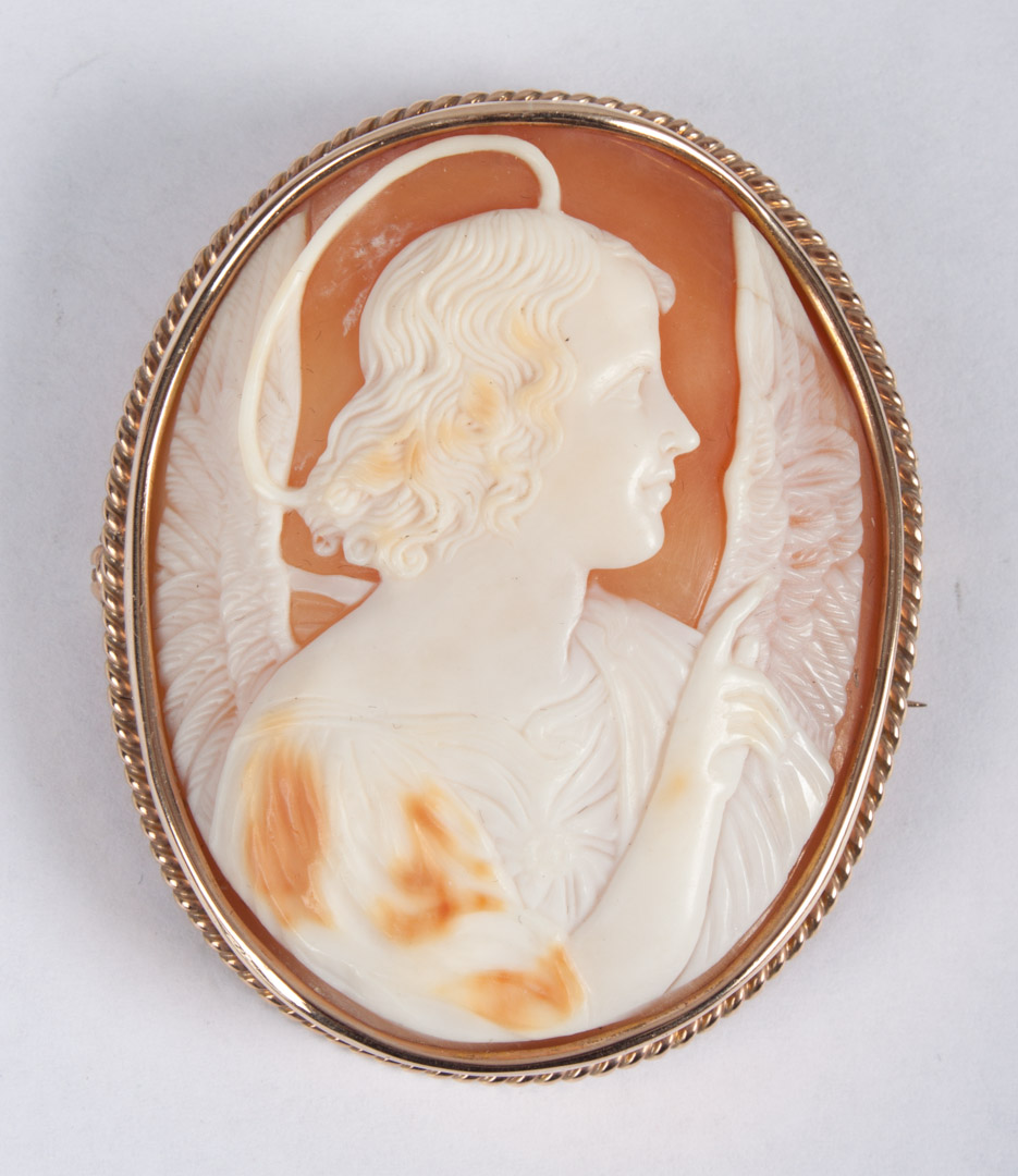 Appraisal: Lady's K gold and shell cameo brooch early th century