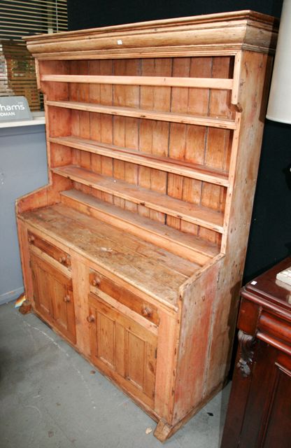 Appraisal: A th century Irish pine kitchen dresser x x cm