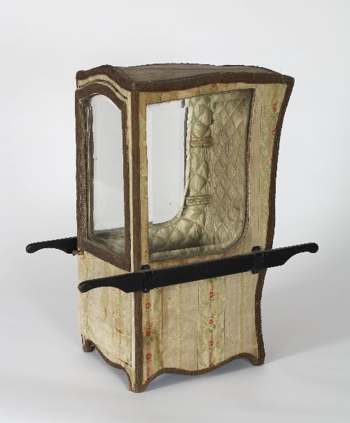 Appraisal: A th Century dolls' sedan chair with black painted shafts