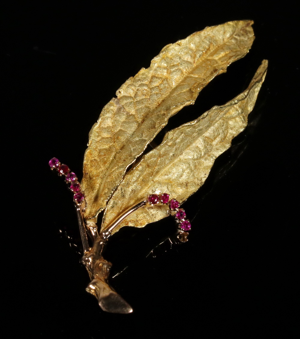 Appraisal: K GOLD RUBY LEAF FORM BROOCH K Yellow Gold Leaf