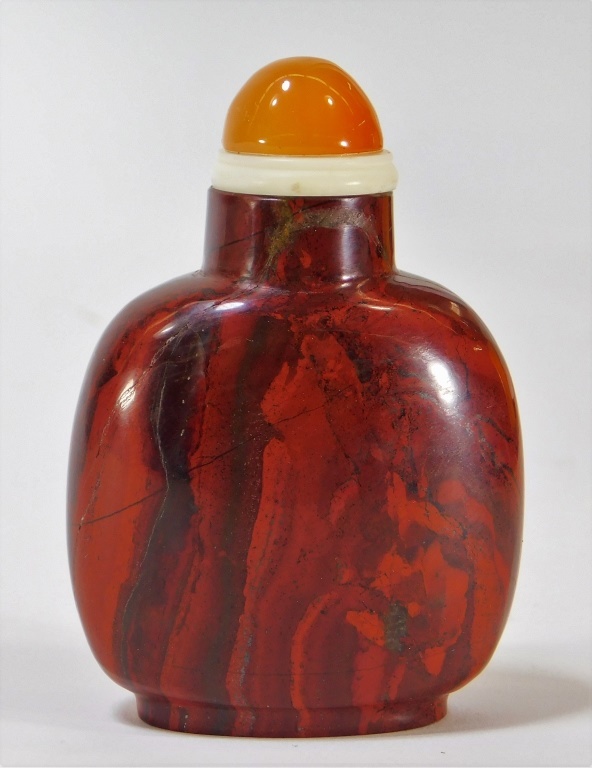 Appraisal: CHINESE RED BLOOD AGATE HARDSTONE SNUFF BOTTLE China Early th