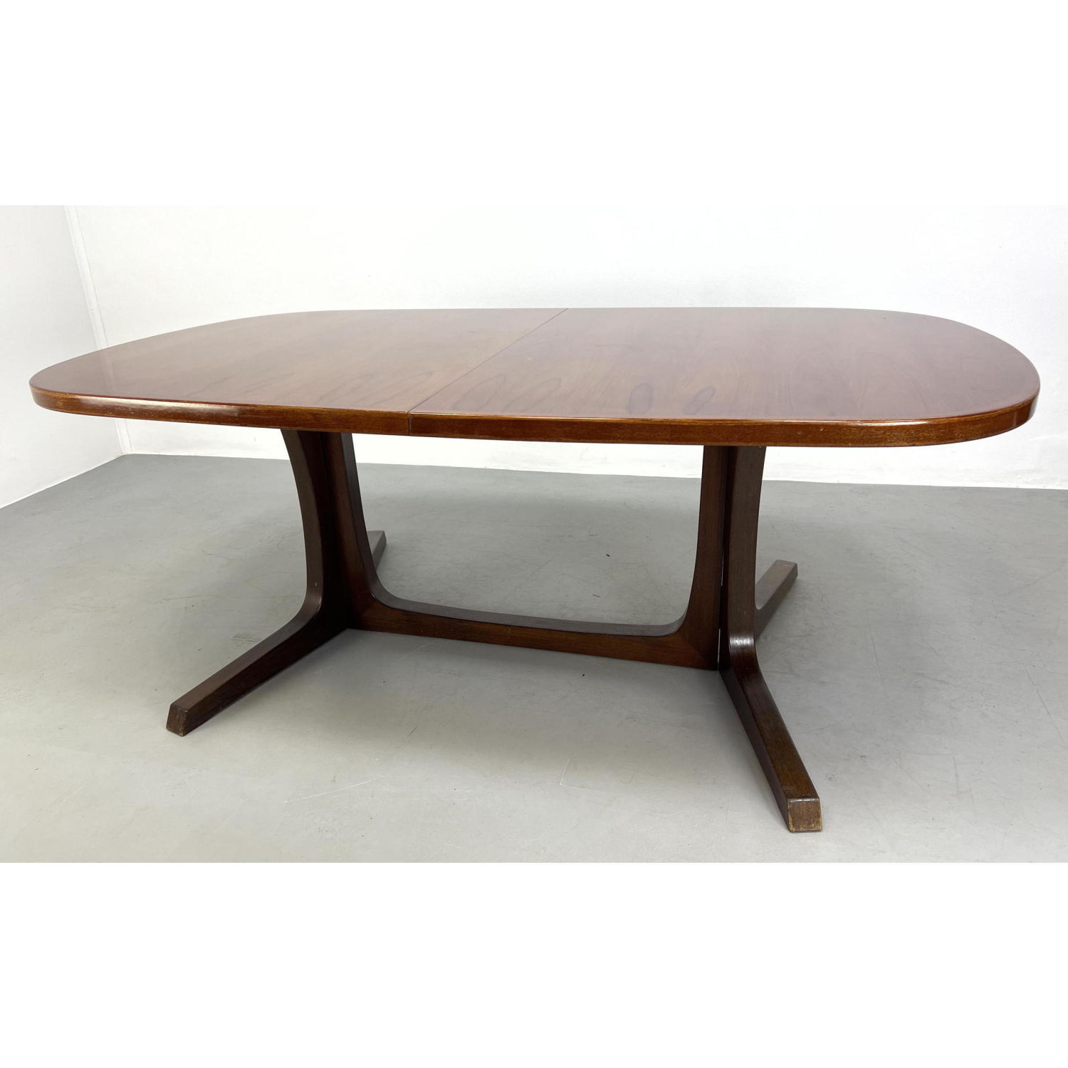 Appraisal: Rosewood GUDME Nils Moeller dining table Gudme label Includes -