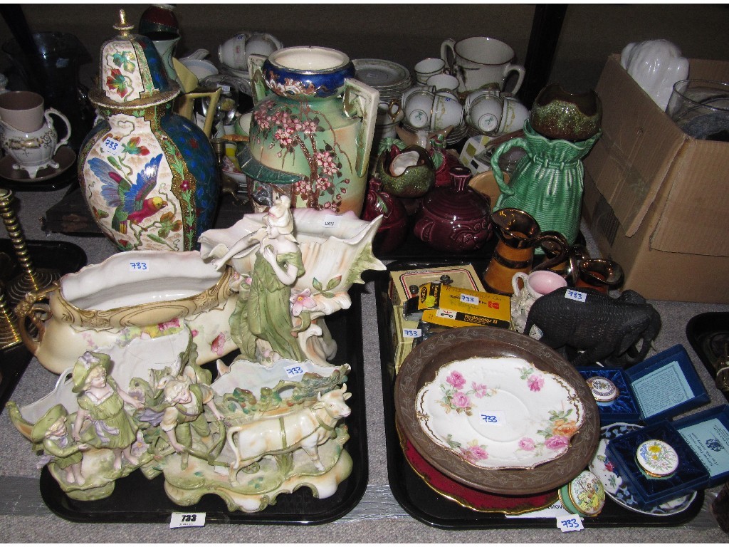 Appraisal: Lot comprising two trays of assorted ceramics etc - Halcyon