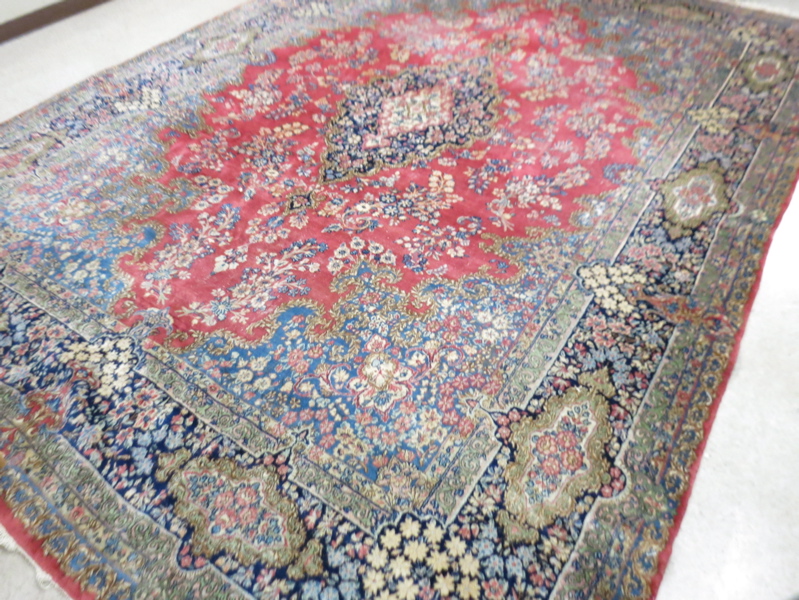 Appraisal: SEMI-ANTIQUE PERSIAN KERMAN CARPET Kerman Province southeastern Iran hand knotted