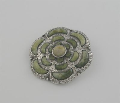 Appraisal: An early th century Irish market brooch in the form