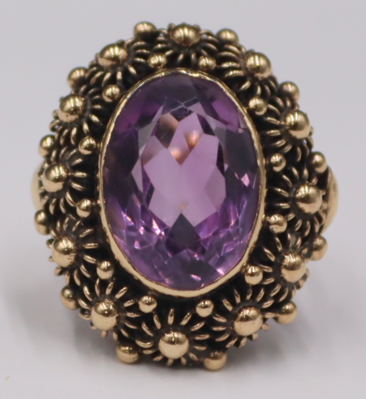 Appraisal: JEWELRY KT GOLD AND AMETHYST COCKTAIL RING kt yellow gold