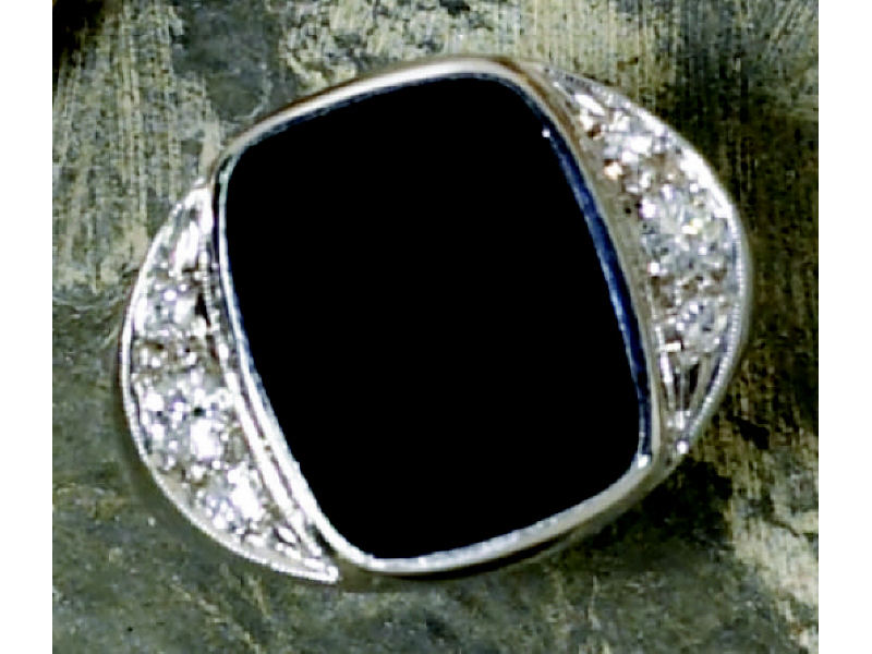 Appraisal: WHITE GOLD MANS ONYX AND DIAMOND RING With tablet cut