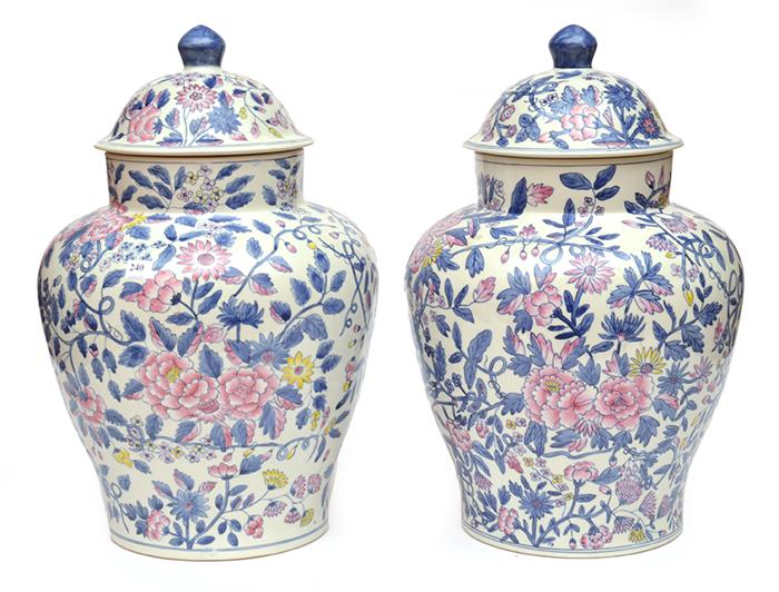 Appraisal: PAIR OF CHINESE BALLISTER SHAPED COVERED VASES