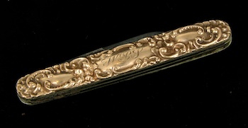 Appraisal: A Solid Gold Pocket Knife Solid rose gold handle panels