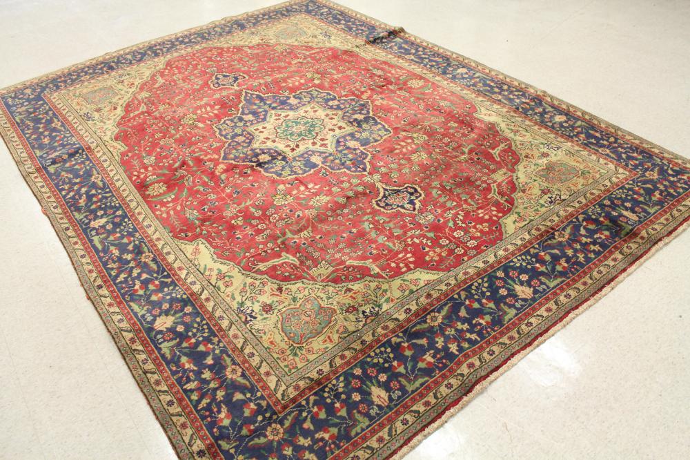 Appraisal: HAND KNOTTED PERSIAN TABRIZ CARPET East Azerbaijan Province northwestern Iran