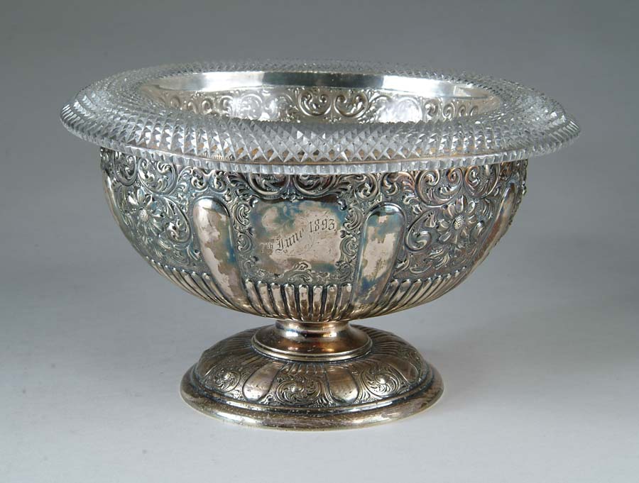 Appraisal: STERLING SILVER BOWL Wonderful sterling silver bowl has floral reposse