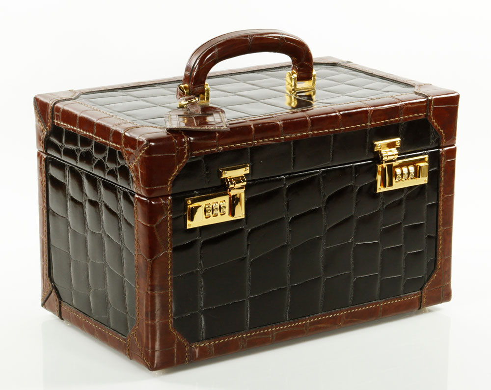 Appraisal: - Italian Leather Travel Case Two toned leather travel case