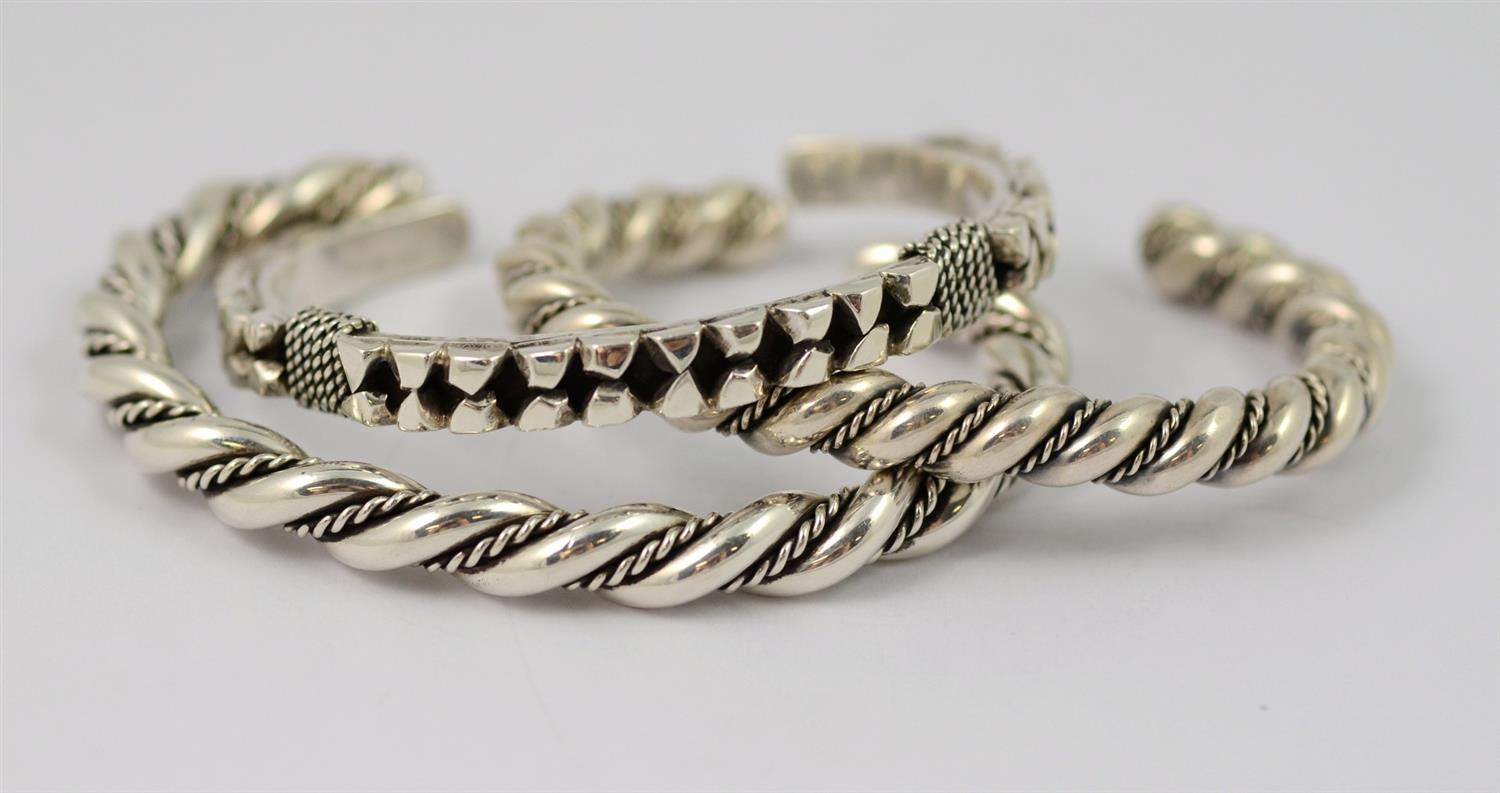 Appraisal: Navajo sterling twisted wire cuff bracelets largest w x -