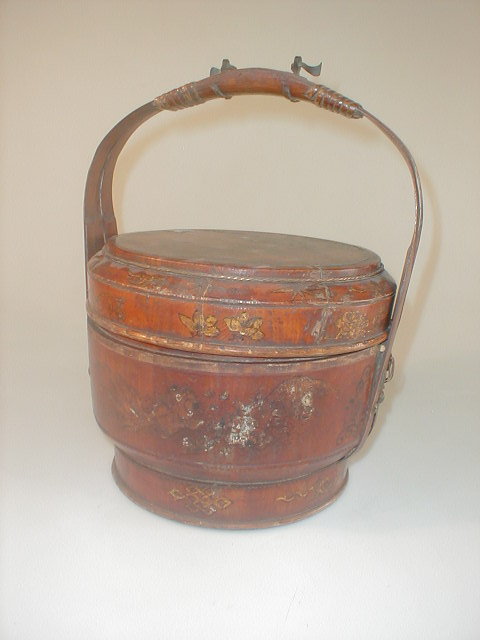 Appraisal: A Chinese picnic box the circular single compartment decorated in