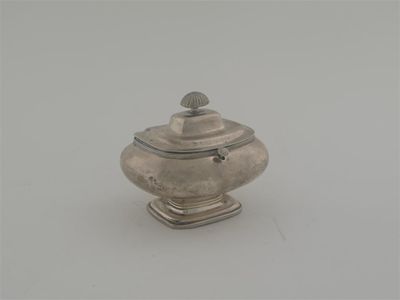 Appraisal: A late th century Dutch tea caddy of rounded oblong