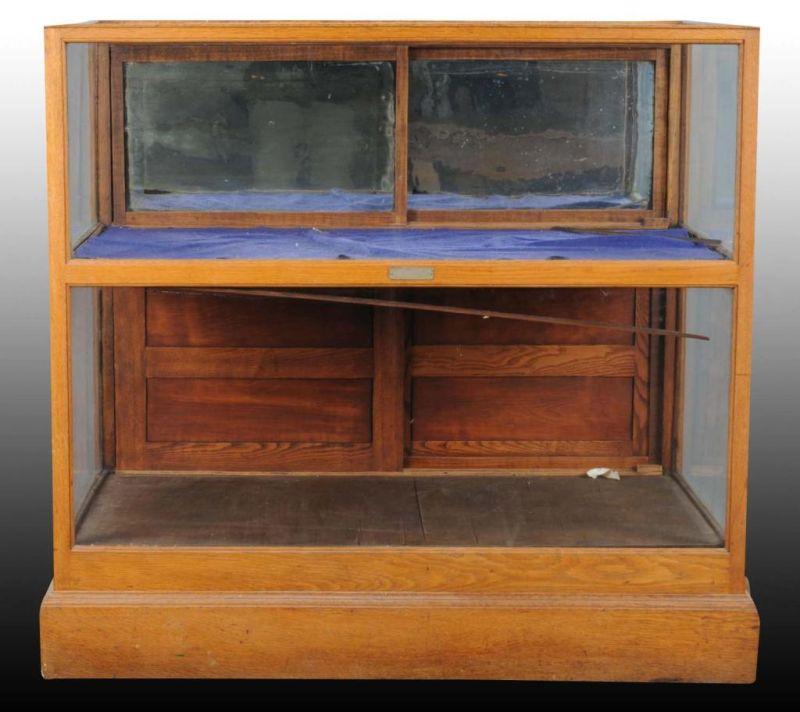 Appraisal: Claes Lehbeuter Co Country Store Display Case Description Made in