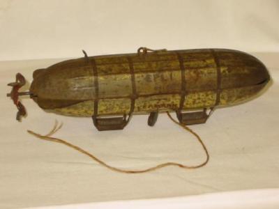 Appraisal: A Lehmann airship tin plate clockwork action No propellors missing