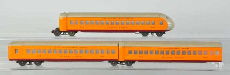 Appraisal: Lot of Lionel O-Gauge Hiawatha Passenger Cars Contemporary All marked