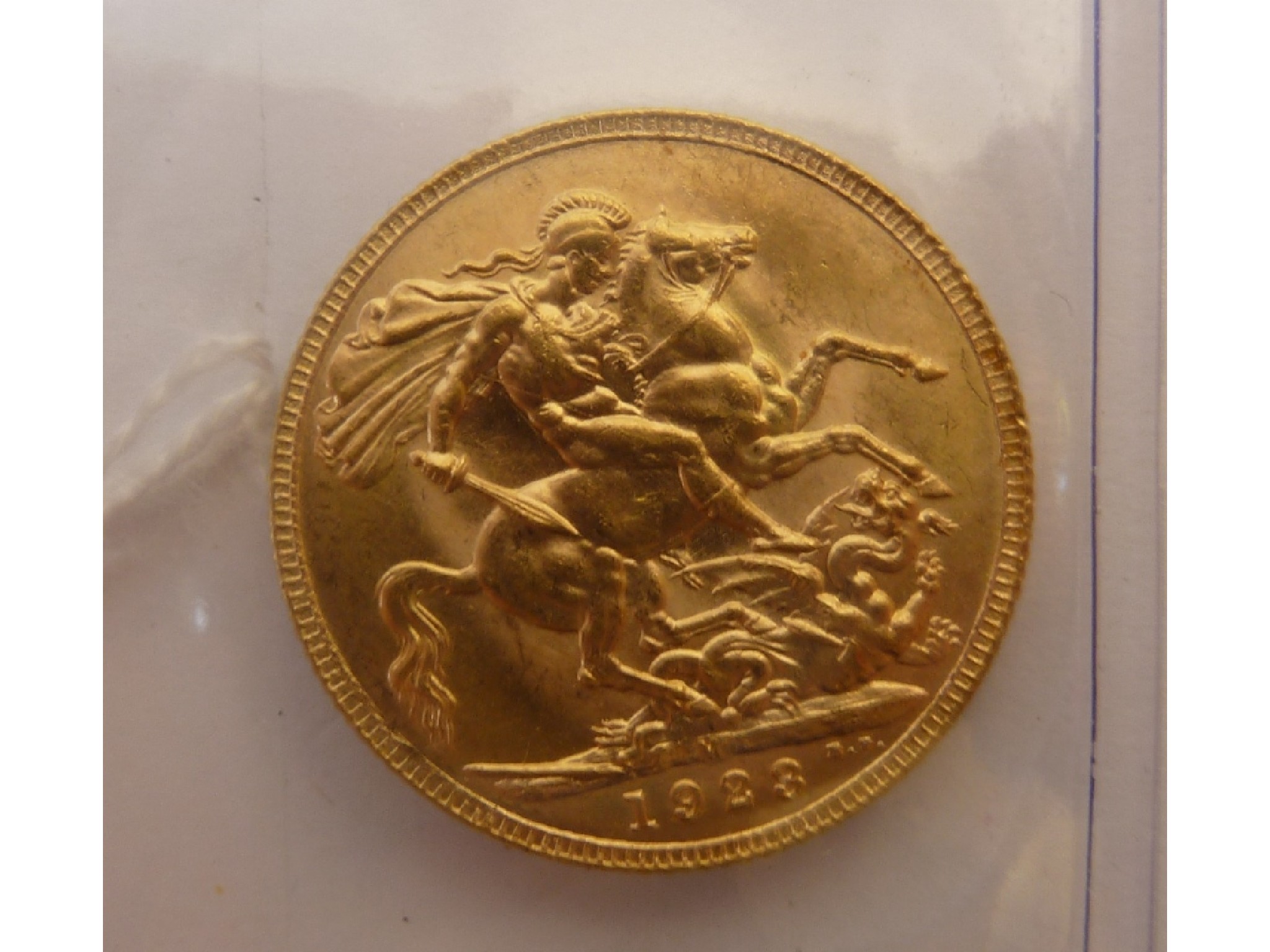 Appraisal: A GEORGE V GOLD SOVEREIGN Melbourne Mint uncirculated