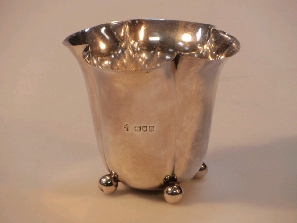 Appraisal: An Edward VII silver vase of quatrefoil form on four