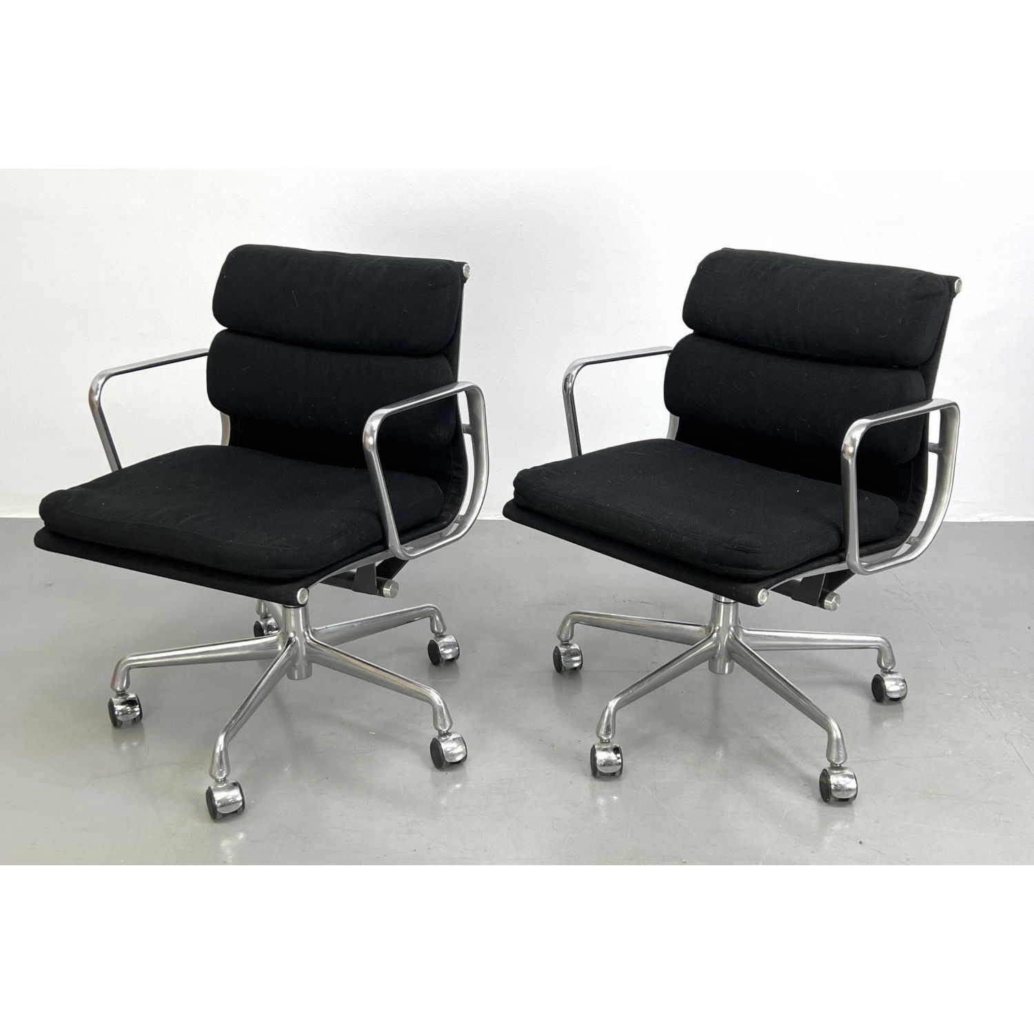 Appraisal: Pr Herman Miller Aluminum Group Desk Chairs Rolling Office Chairs