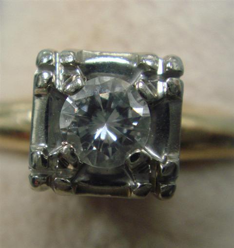 Appraisal: K YG diamond ring - pt stone size dwt Estimate