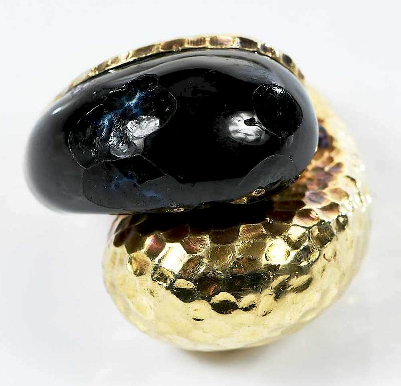 Appraisal: kt Enamel Ring hammered texture and black enamel design ring