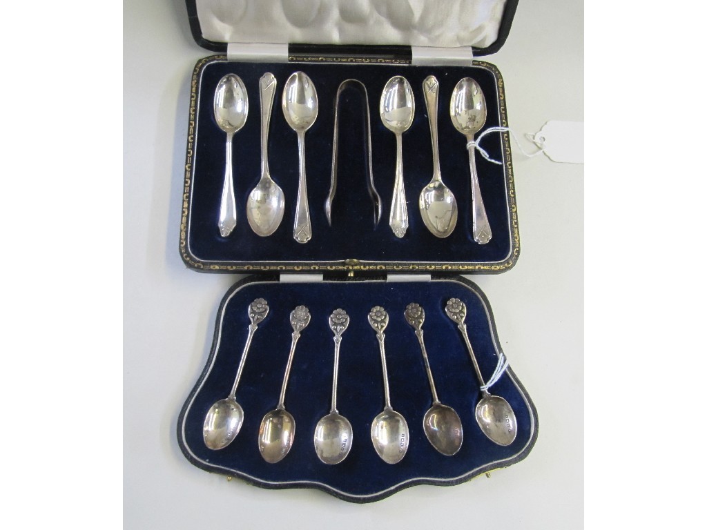 Appraisal: Lot comprising cased set of silver spoons Birmingham and an