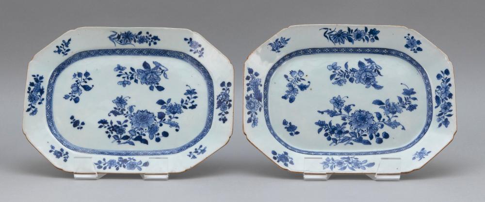 Appraisal: PAIR OF CHINESE EXPORT BLUE AND WHITE PORCELAIN MEAT DISHES