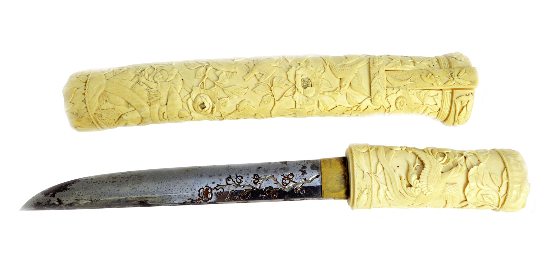 Appraisal: A Japanese Tanto th century with single edged straight steel