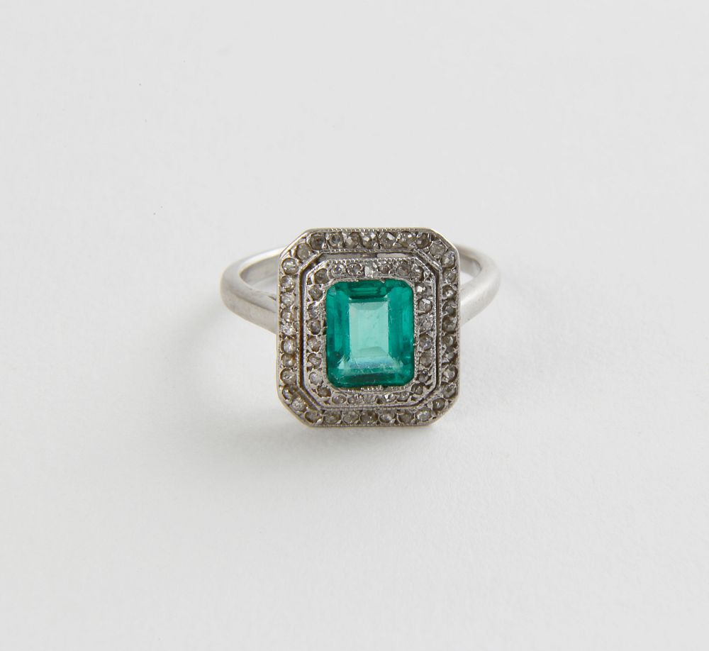 Appraisal: Antique Natural Emerald and Diamond Platinum Ring Antique Emerald Cut